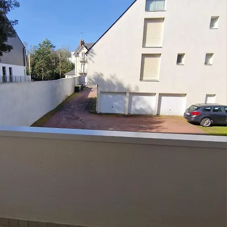 Exceptionnel Les Pieds Dans L'eau Avec Vue Sur La Apartament Le Pouliguen